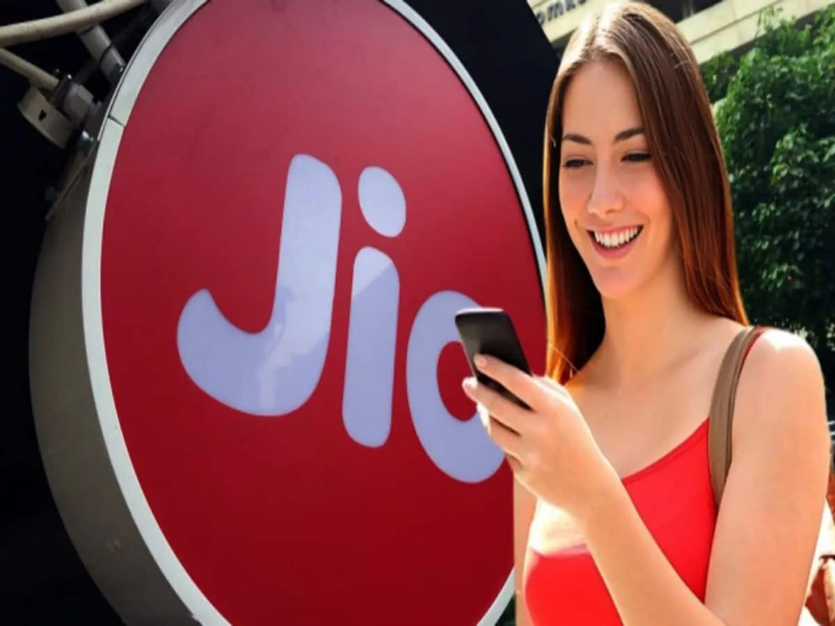 Jio चा ‘हा’ प्लॅन Airtel पेक्षा 50 रुपयांनी स्वस्त