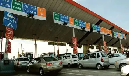 इलेक्ट्रिक वाहनांना 100 टक्के टोलमाफी….