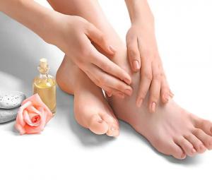 टेंशनमध्ये हात-पाय का गार पडतात? डॉक्टरांनी सांगितली 5 कारणं