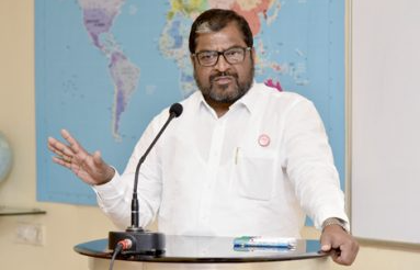 “साखर दरवाढीतून कारखानदार, व्यापारी २२ हजार कोटींचा नफा कमावणार”, राजू शेट्टींचे धक्कादायक विधान?