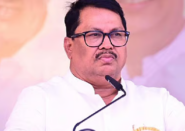 दुष्काळ जाहीर केला, पण दुष्काळ मदतीवरून विजय वडेट्टीवार संतापले, मांडल्या शेतकऱ्यांच्या मागण्या?